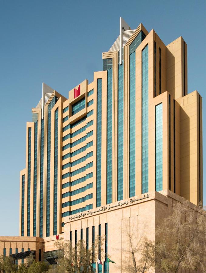 Millennium Hotel & Convention Centre Kuwait Kuveyt Dış mekan fotoğraf The hotel in 2011