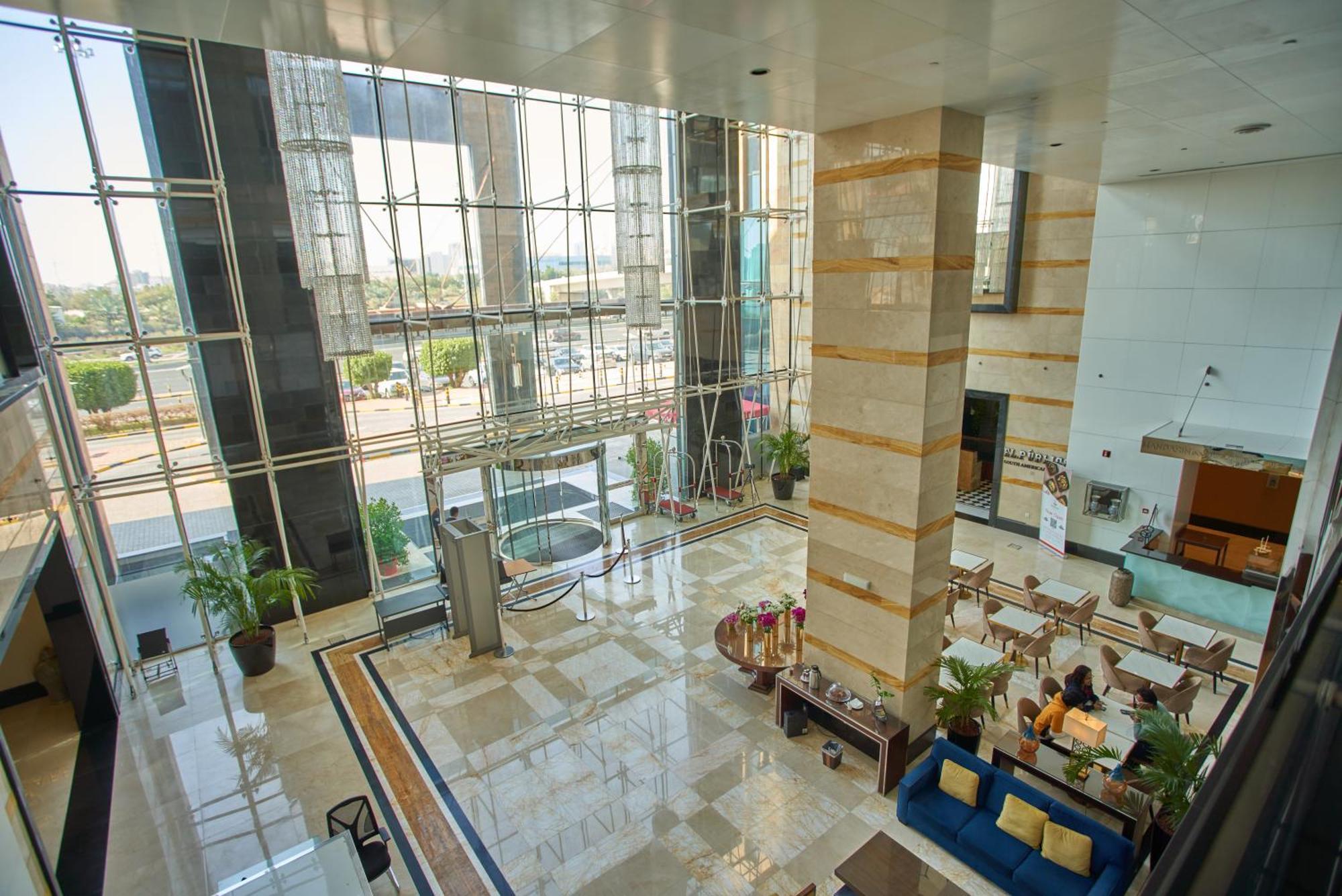 Millennium Hotel & Convention Centre Kuwait Kuveyt Dış mekan fotoğraf Lobby of the hotel