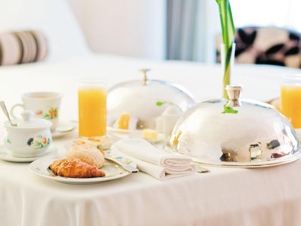 Millennium Hotel & Convention Centre Kuwait Kuveyt Dış mekan fotoğraf Room service