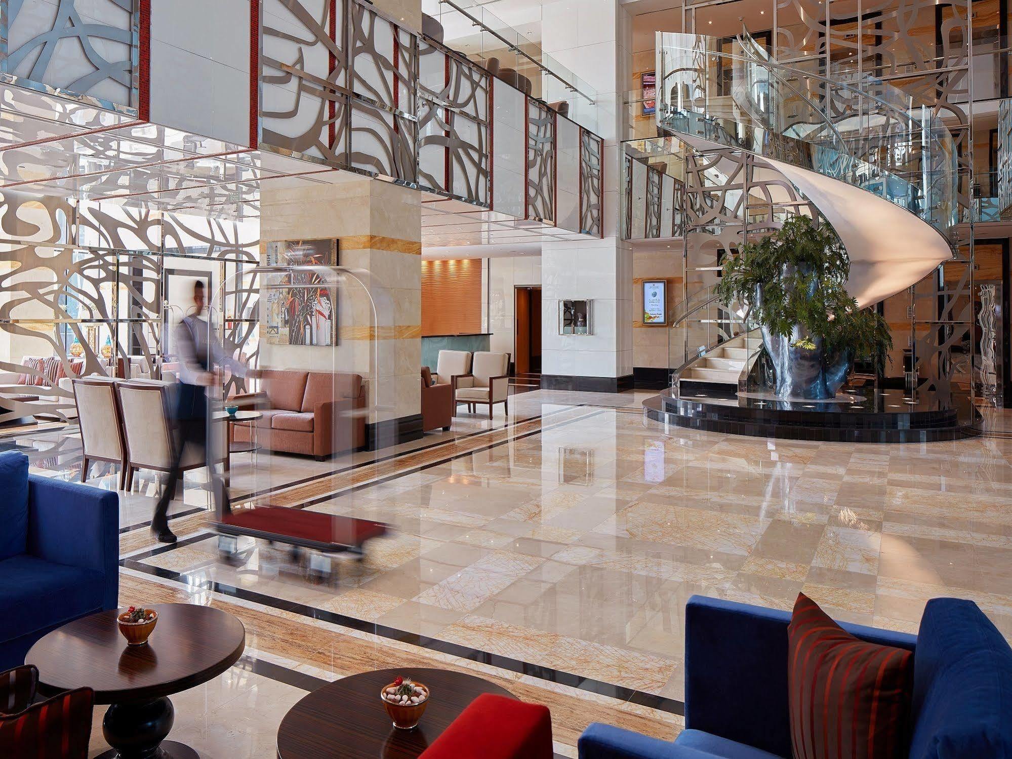 Millennium Hotel & Convention Centre Kuwait Kuveyt Dış mekan fotoğraf Lobby